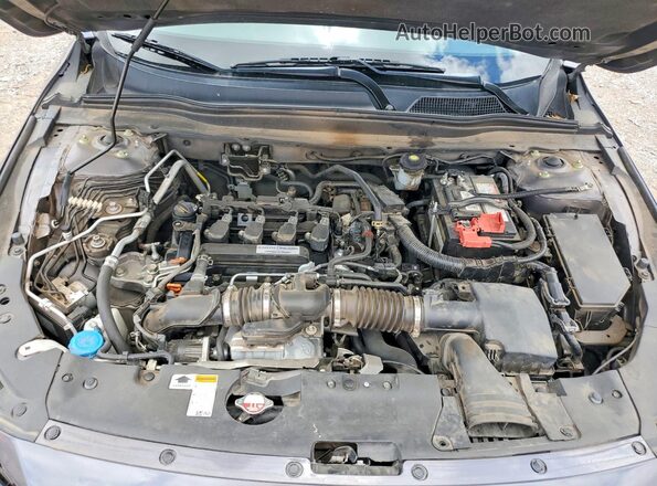 1HGCV1F17JA227901 2018 HONDA ACCORD Silver Widok wnętrza z tyłu