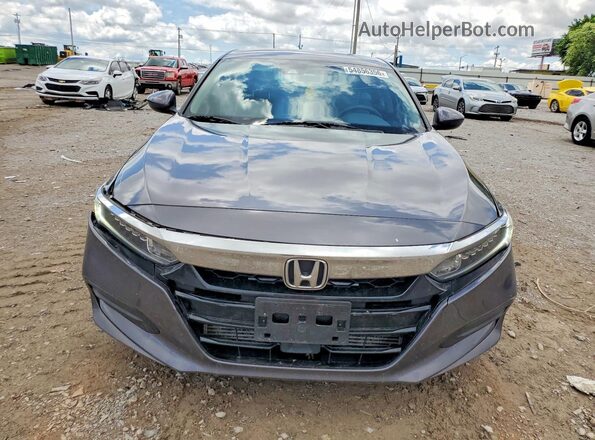 1HGCV1F17JA227901 2018 HONDA ACCORD Silver Widok z przodu