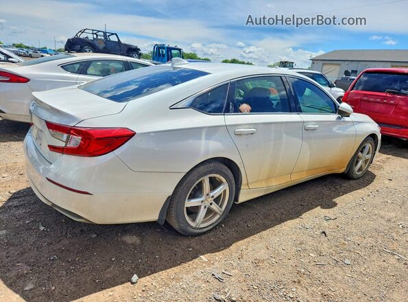 1HGCV1F19JA131610 2018 HONDA ACCORD White Задня права чверть