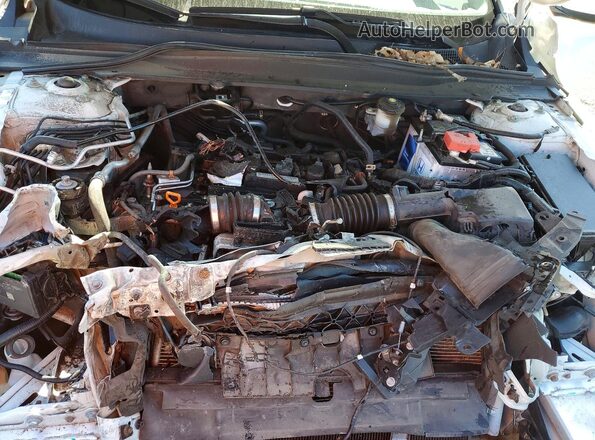 1HGCV1F19JA209237 2018 HONDA ACCORD White Вид задньої частини салону