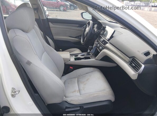 1HGCV1F19KA059910 2019 HONDA ACCORD Белый Вид салона спереди