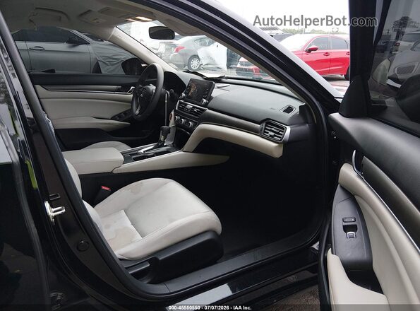 1HGCV1F1XJA002307 2018 HONDA ACCORD Black Widok wnętrza z przodu