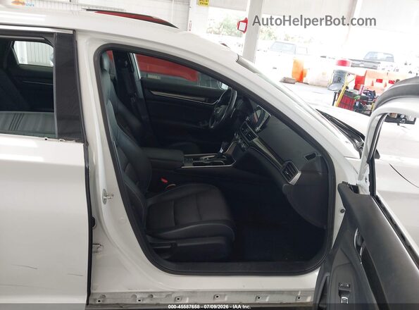 1HGCV1F30JA048178 2018 HONDA ACCORD White Vista interior delantera
