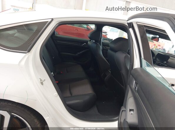 1HGCV1F30JA048178 2018 HONDA ACCORD White Vista de la etiqueta del VIN