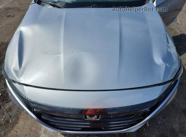 1HGCV1F30JA086123 2018 HONDA ACCORD Серебряный Вид задней части салона