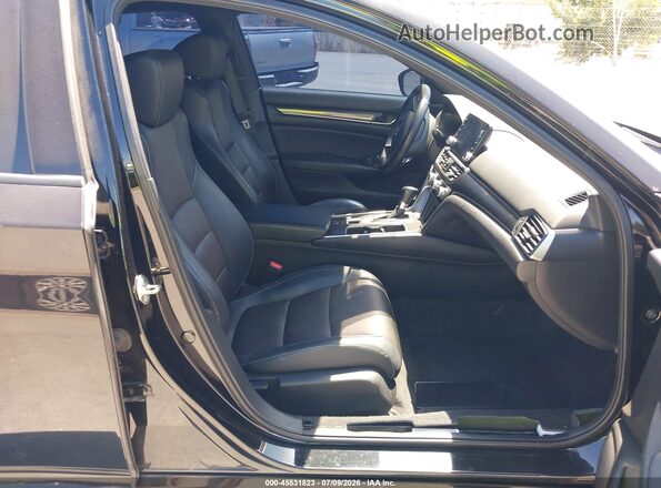 1HGCV1F30JA096098 2018 HONDA ACCORD Black Widok wnętrza z przodu