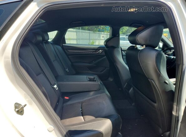 1HGCV1F30KA009169 2019 HONDA ACCORD White Widok tylnych siedzeń
