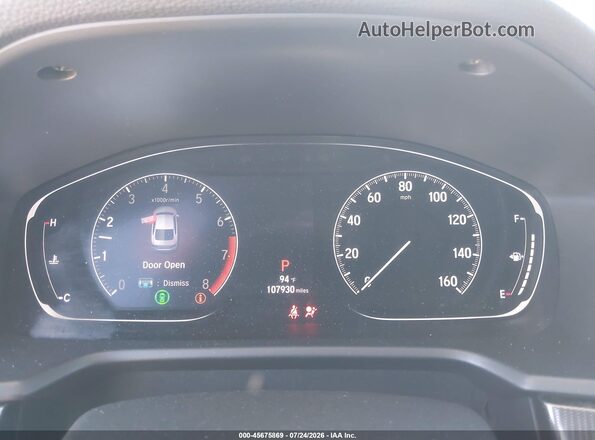 1HGCV1F32JA050417 2018 HONDA ACCORD White Widok tylnych siedzeń