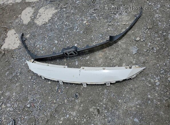 1HGCV1F32JA243764 2018 HONDA ACCORD White Вид підкапотного простору