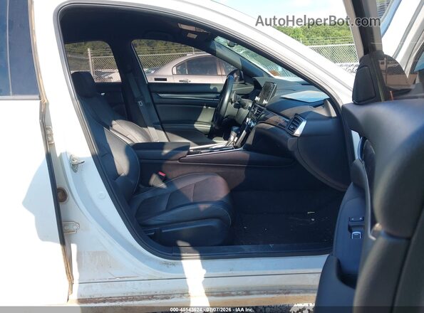 1HGCV1F32KA149305 2019 HONDA ACCORD White Սալոնի դիմացի տեսք