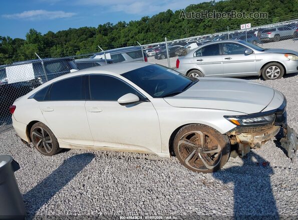 1HGCV1F32KA149305 2019 HONDA ACCORD White Սալոնի 360 աստիճան տեսք