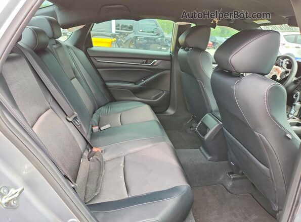 1HGCV1F34JA238730 2018 HONDA ACCORD Серебряный Вид задних сидений