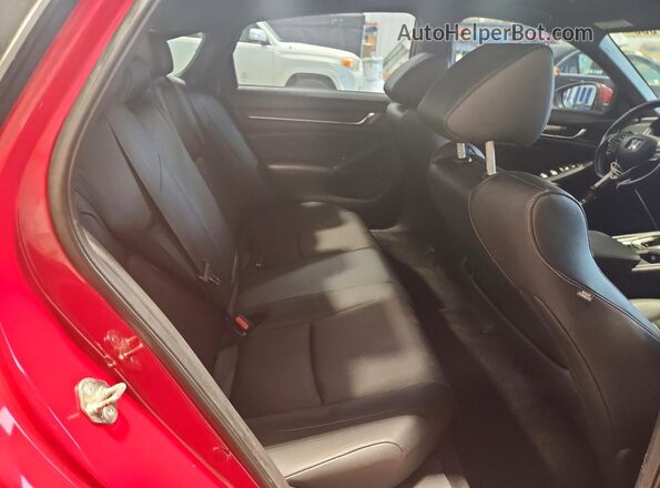 1HGCV1F34KA000619 2019 HONDA ACCORD Red Widok tylnych siedzeń