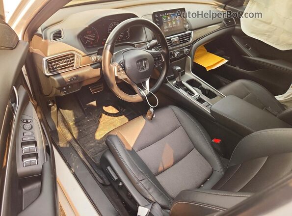 1HGCV1F34LA804372 2020 HONDA ACCORD Белый Вид панели приборов
