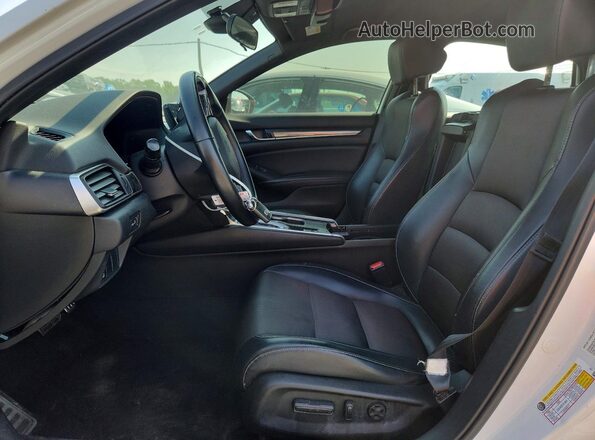 1HGCV1F36JA009708 2018 HONDA ACCORD Белый Вид салона спереди