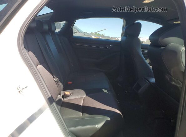 1HGCV1F37JA108652 2018 HONDA ACCORD White Vista de los asientos traseros