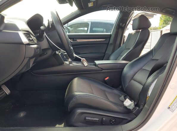 1HGCV1F37JA213854 2018 HONDA ACCORD White Вид салону спереду