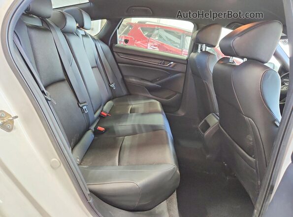 1HGCV1F37KA047921 2019 HONDA ACCORD White Widok tylnych siedzeń