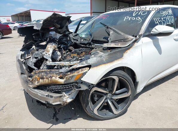 1HGCV1F37KA073645 2019 HONDA ACCORD Белый Вид спереди