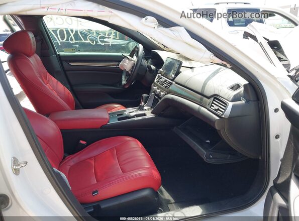 1HGCV1F37KA073645 2019 HONDA ACCORD Белый Вид салона спереди