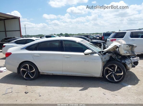 1HGCV1F37KA073645 2019 HONDA ACCORD Белый Вид задней части салона