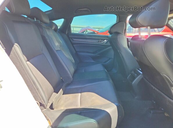 1HGCV1F37MA081084 2021 HONDA ACCORD White Vista de los asientos traseros