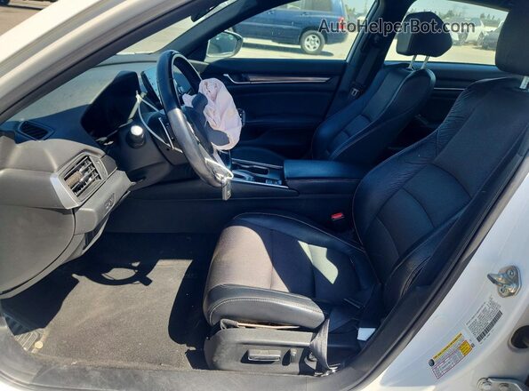 1HGCV1F38JA063866 2018 HONDA ACCORD White Սալոնի դիմացի տեսք
