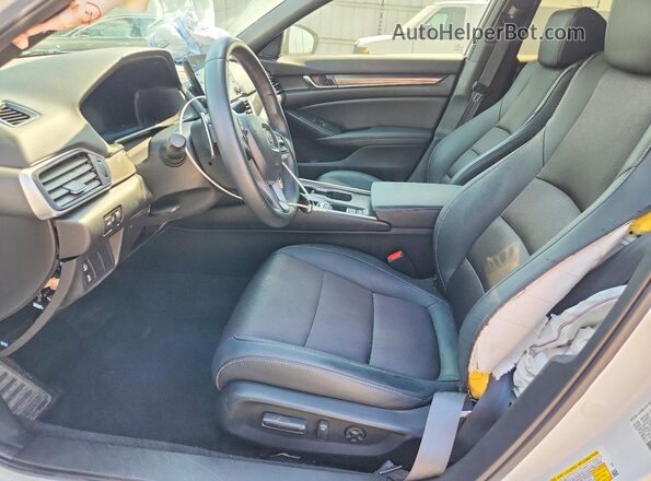 1HGCV1F38KA081639 2019 HONDA ACCORD Белый Вид салона спереди