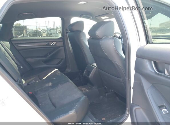 1HGCV1F3XJA189257 2018 HONDA ACCORD White Widok naklejki z numerem VIN