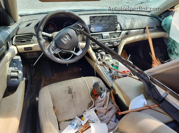 1HGCV1F40JA126435 2018 HONDA ACCORD White Widok deski rozdzielczej