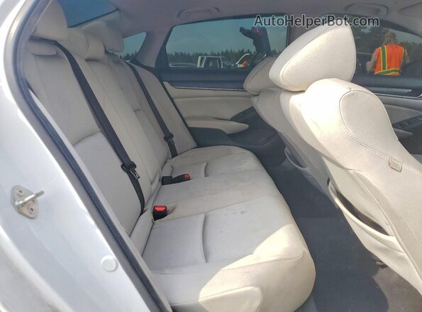 1HGCV1F41KA106406 2019 HONDA ACCORD White Vista de los asientos traseros