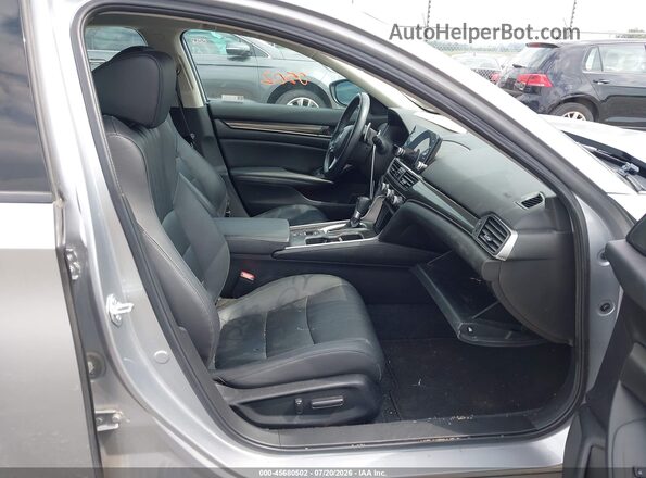 1HGCV1F42NA069404 2022 HONDA ACCORD Серебряный Вид салона спереди