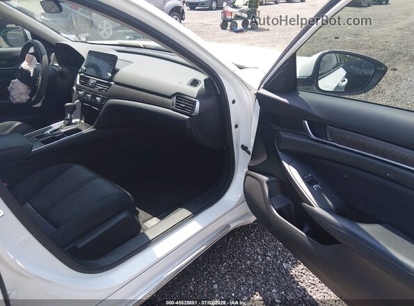1HGCV1F44JA057412 2018 HONDA ACCORD White წინა სალონის ხედი