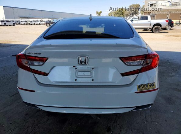 1HGCV1F45JA026847 2018 HONDA ACCORD White Հետևի տեսք