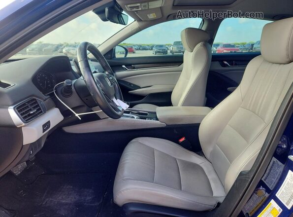 1HGCV1F50JA037649 2018 HONDA ACCORD Blue Вид салону спереду