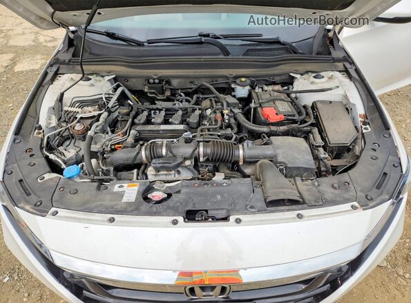 1HGCV1F51JA182067 2018 HONDA ACCORD White Вид задньої частини салону