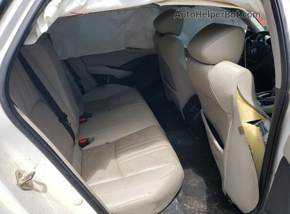 1HGCV1F53KA023844 2019 HONDA ACCORD White Vista de los asientos traseros