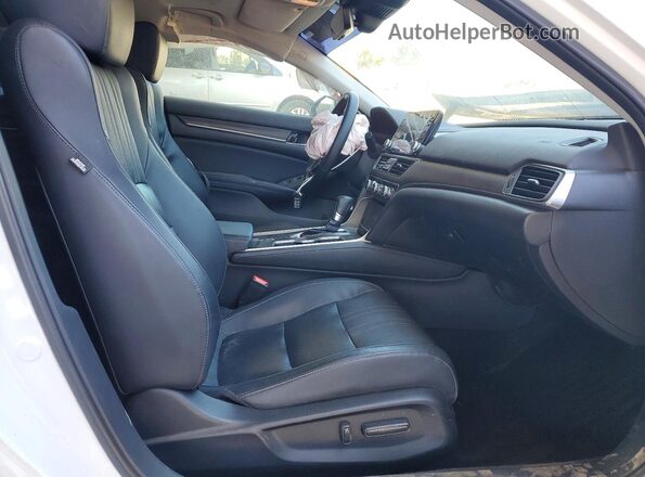 1HGCV1F56JA133883 2018 HONDA ACCORD White Widok wnętrza z przodu
