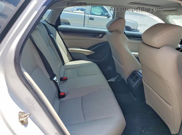 1HGCV1F56KA063545 2019 HONDA ACCORD Белый Вид задних сидений