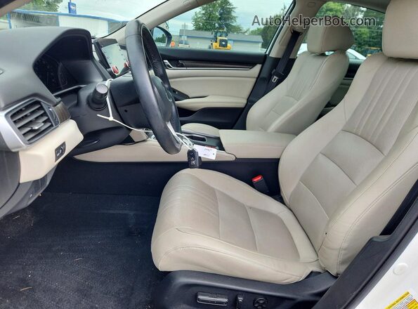 1HGCV1F56KA093483 2019 HONDA ACCORD White Սալոնի դիմացի տեսք