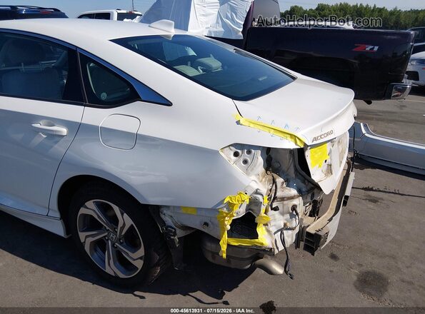 1HGCV1F62JA215165 2018 HONDA ACCORD White 