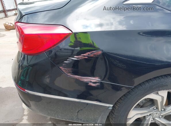 1HGCV1F63JA070492 2018 HONDA ACCORD Черный Вид спереди
