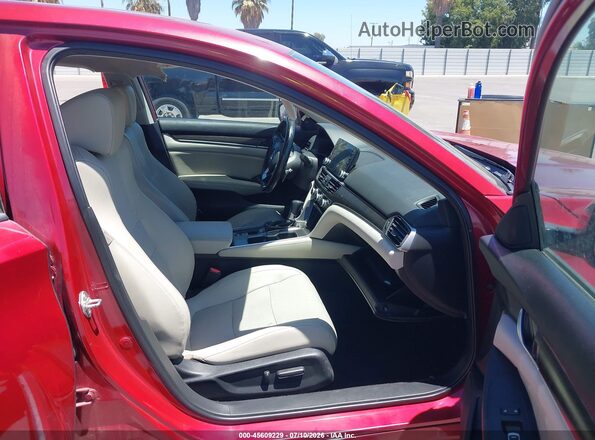 1HGCV1F90JA044118 2018 HONDA ACCORD Красный Вид салона спереди