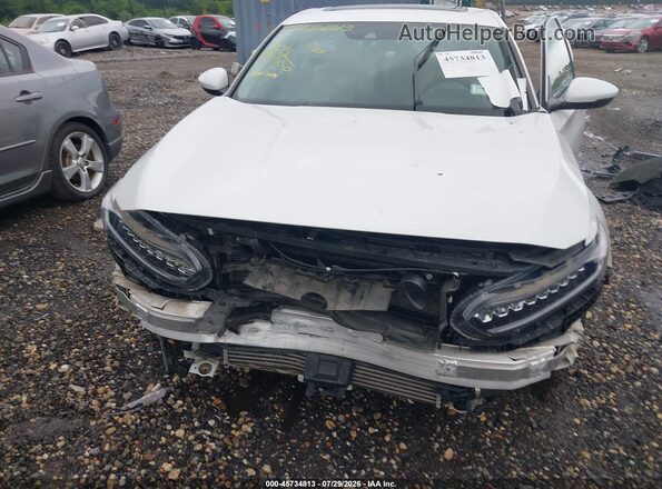 1HGCV1F91JA075393 2018 HONDA ACCORD White Widok z przodu