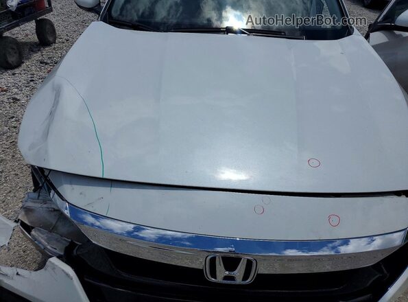 1HGCV1F91JA167667 2018 HONDA ACCORD White Widok wnętrza z tyłu