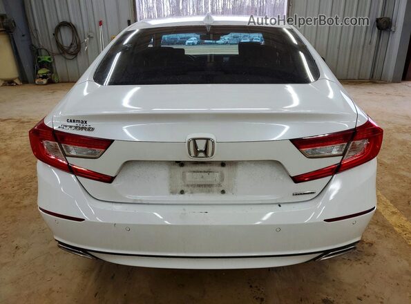 1HGCV1F96JA010054 2018 HONDA ACCORD White Rear view