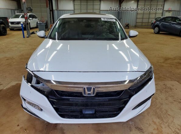 1HGCV1F96JA010054 2018 HONDA ACCORD White Front view