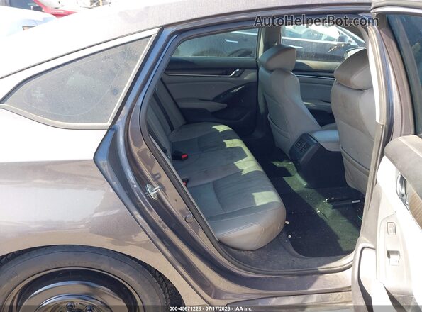 1HGCV1F97JA027784 2018 HONDA ACCORD Gray Widok naklejki z numerem VIN