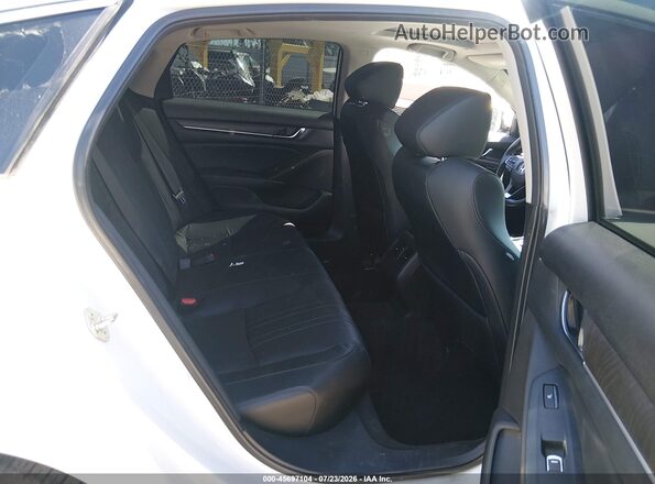 1HGCV1F99JA057935 2018 HONDA ACCORD White Widok naklejki z numerem VIN