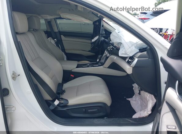 1HGCV1F99JA117373 2018 HONDA ACCORD White Vista interior delantera